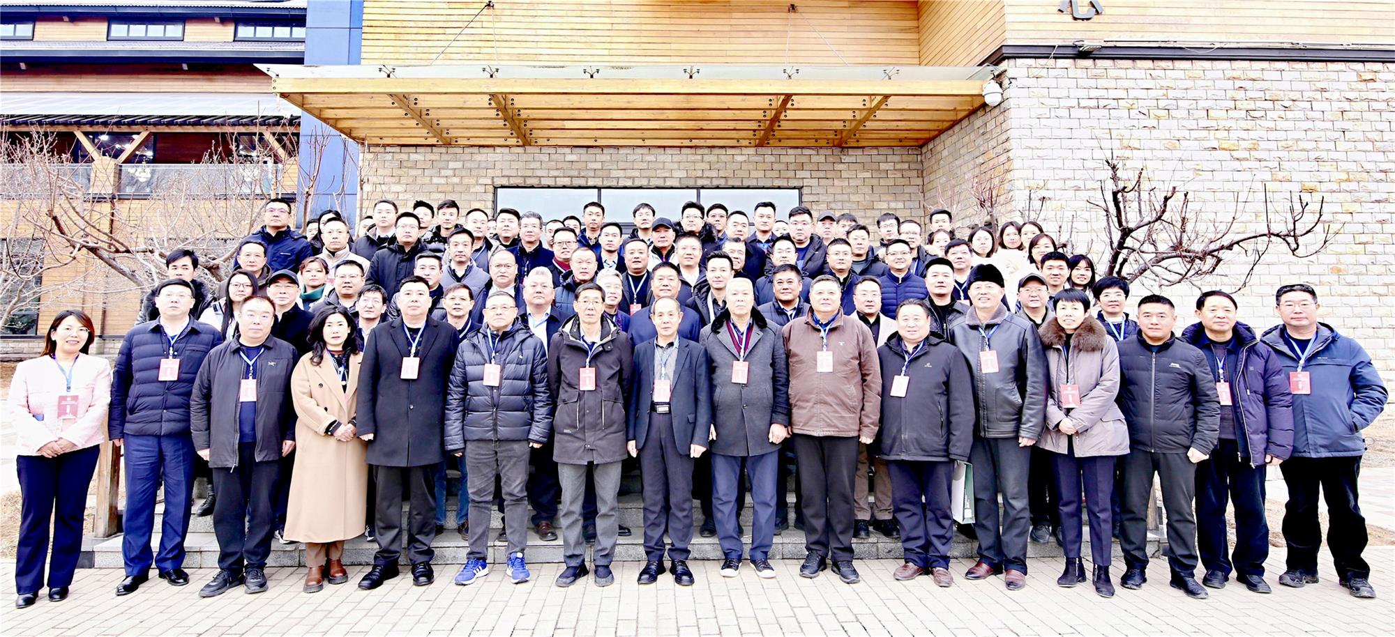冀裝協(xié)三屆四次理事會(huì)暨常務(wù)理事會(huì)召開，常宏榮獲多項(xiàng)獎(jiǎng)項(xiàng)